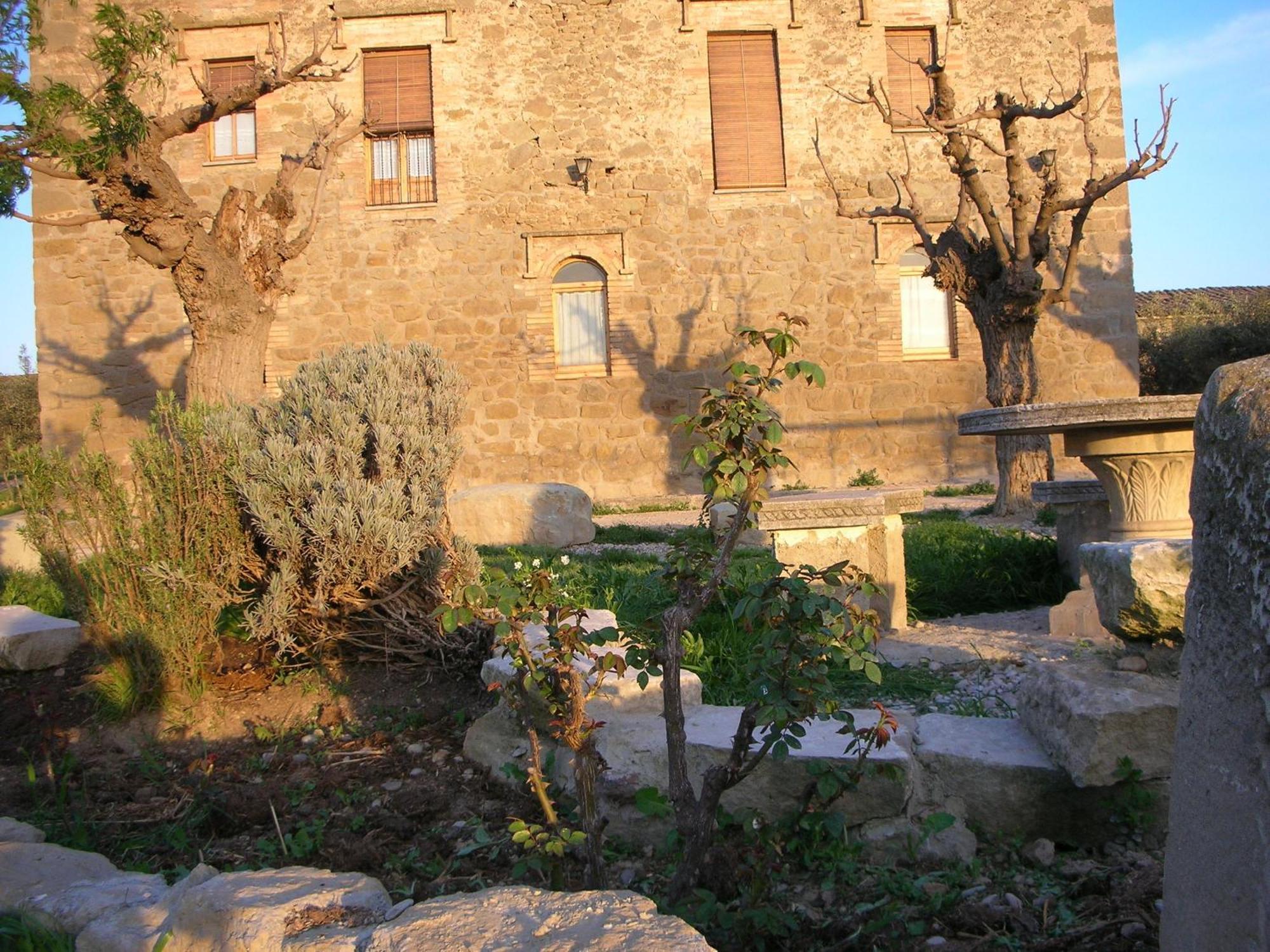 Hotel Turo De La Torre Manresa Exterior foto